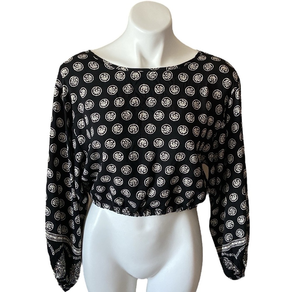 Nicole Miller Black and White Circle Long Sleeve Crop Top Size Small